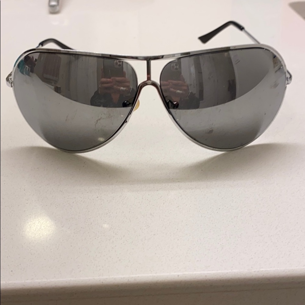Men’s Aviator Style Sunglasses